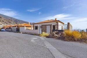 4 Bedroom Villa - Candelaria — photo 2 of 37