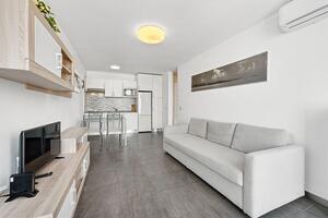 1 Bedroom Apartment - San Eugenio Alto - Caledonia Park — photo 8 of 17