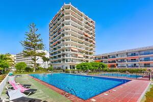 1 Bedroom Apartment - Los Cristianos - Comodoro — photo 2 of 16