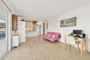 1 Bedroom Apartment - Los Cristianos - Comodoro — photo 11 of 16