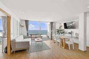 Seafront 4 Bedroom Penthouse - Puerto de la Cruz — photo 6 of 26
