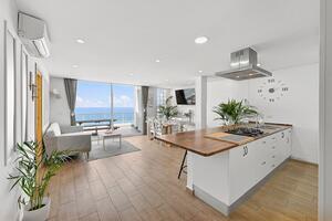 Seafront 4 Bedroom Penthouse - Puerto de la Cruz — photo 9 of 26