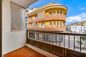 3 Bedroom Apartment - Puerto de Santiago - Los Ángeles — photo 2 of 18
