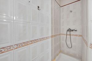 3 Bedroom Apartment - Puerto de Santiago - Los Ángeles — photo 15 of 18