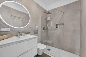 Seafront 2 Bedroom Apartment - Alcalá — photo 16 of 17
