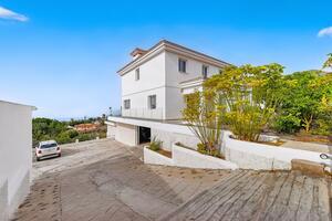 5 Bedroom Villa - Arona — photo 36 of 43