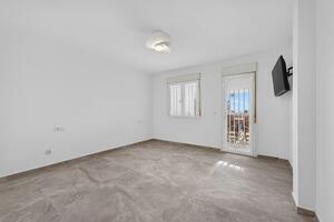 2 Bedroom Apartment - Los Cristianos - Vista Hermosa — photo 10 of 16