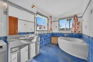 5 Bedroom Villa - Chayofa - Chayofa de Los Cristianos — photo 8 of 40