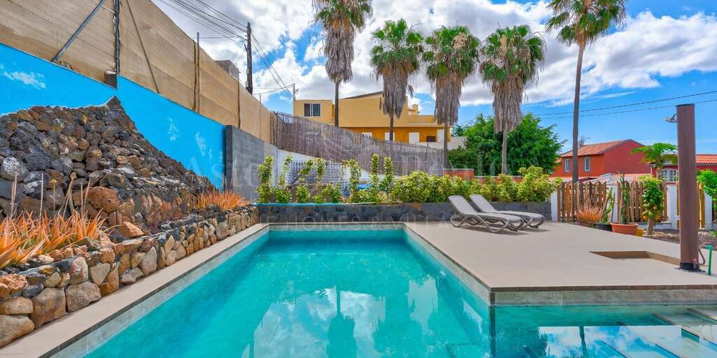 4 Bedroom Villa - Buzanada