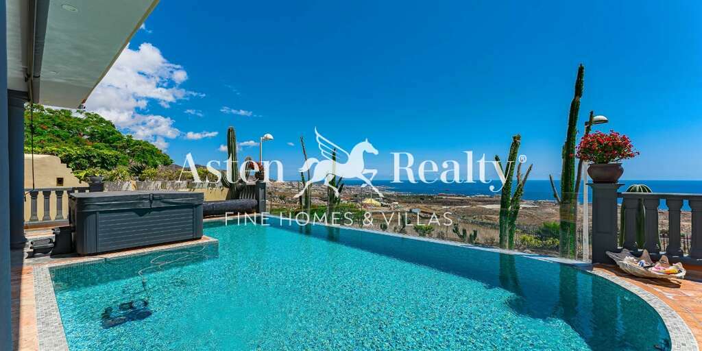Luxury 4 Bedroom Villa - Adeje