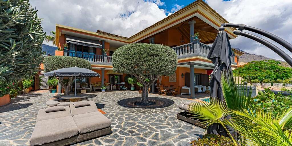 Luxury 4 Bedroom Villa - Adeje