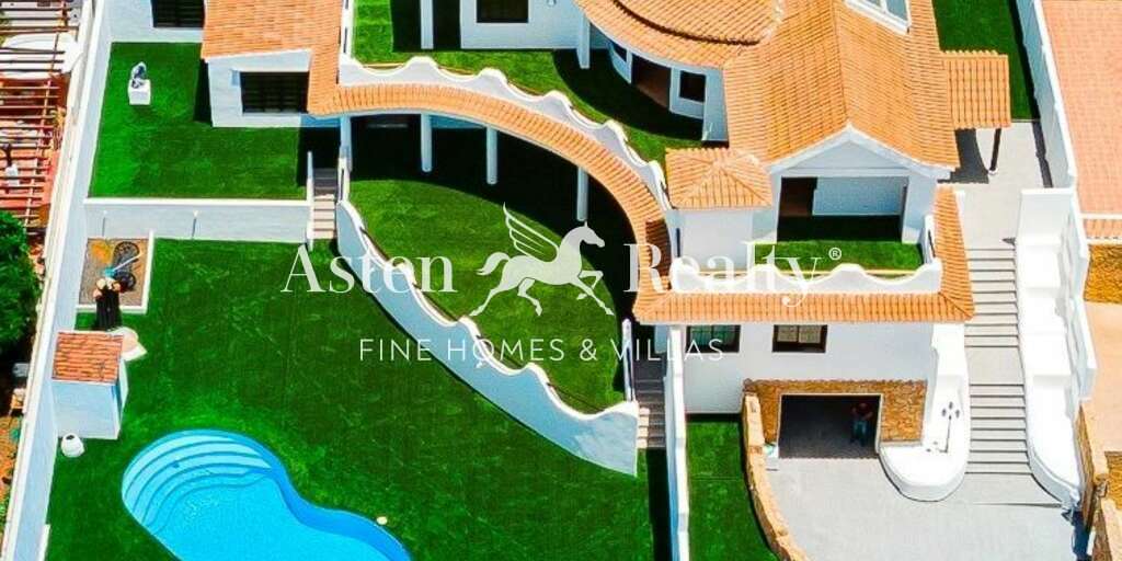 5 Bedroom Villa - Playa Paraíso