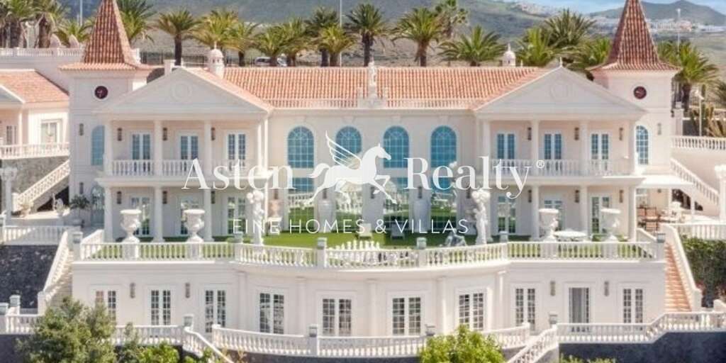 Luxury 7 Bedroom Villa - San Eugenio Alto - Villa Esther