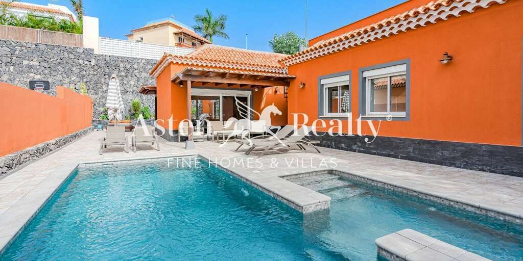 3 Bedroom Villa - Torviscas Alto