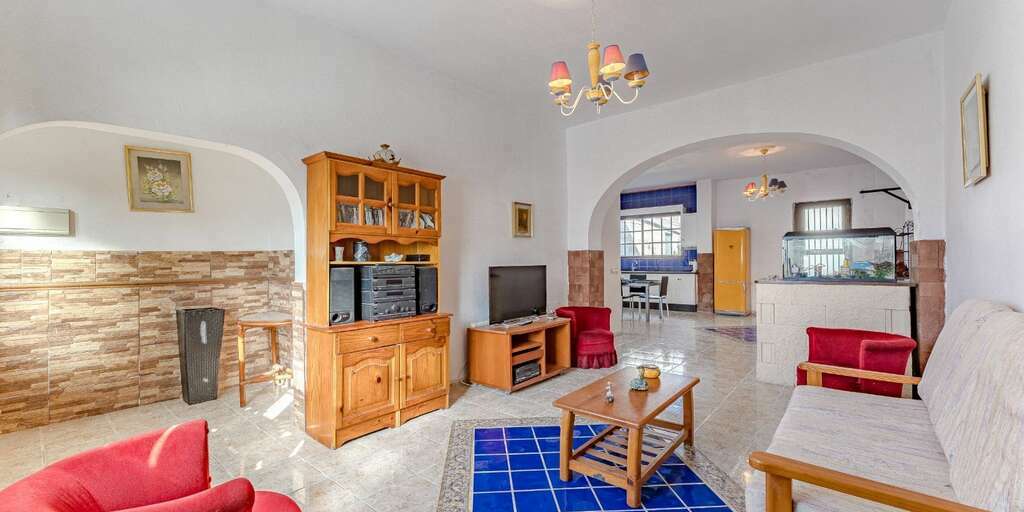 5 Bedroom House - El Tanque