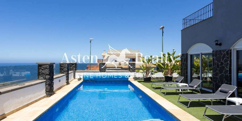 7 Bedroom Villa - Puerto de la Cruz