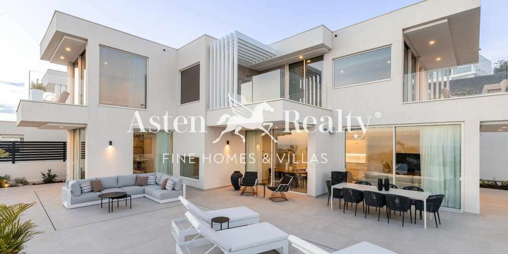 Luxury 5 Bedroom Villa - San Eugenio Alto - Serenity Luxury Villas