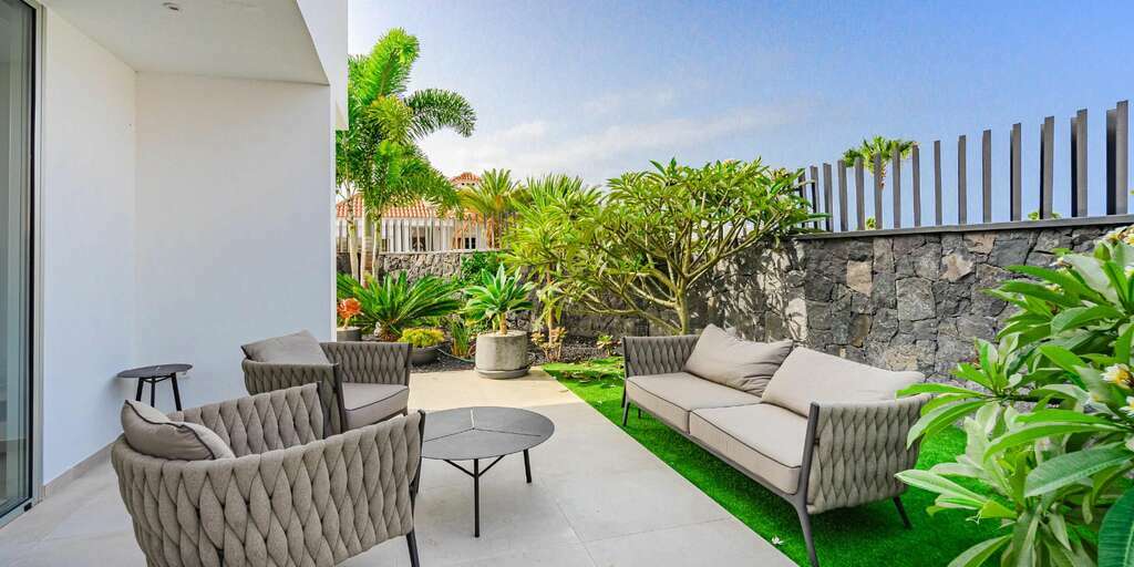 Luxury 4 Bedroom Villa - Callao Salvaje