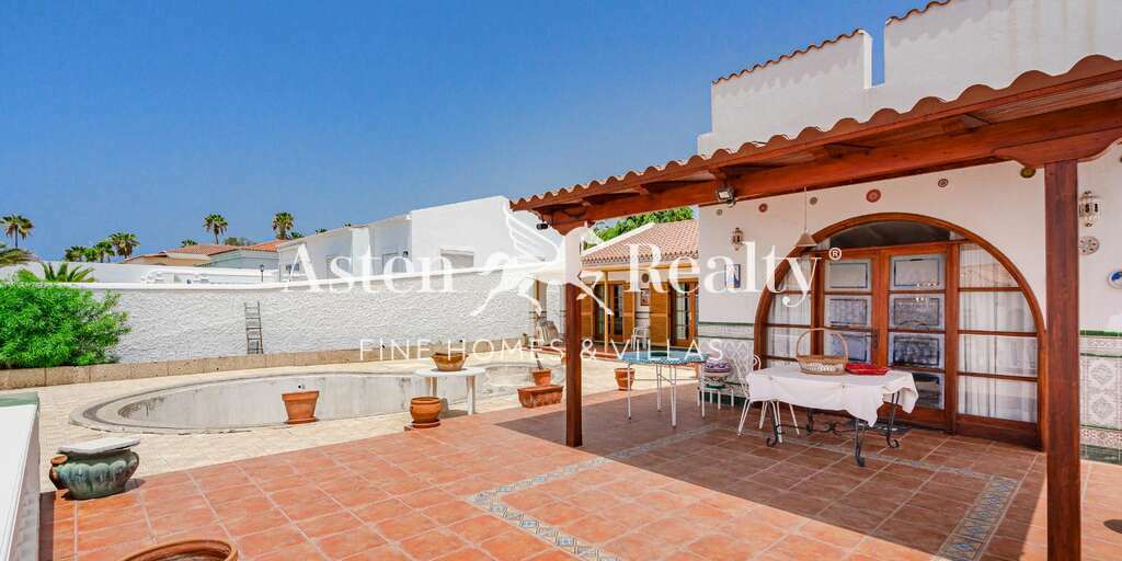 3 Bedroom Villa - Callao Salvaje
