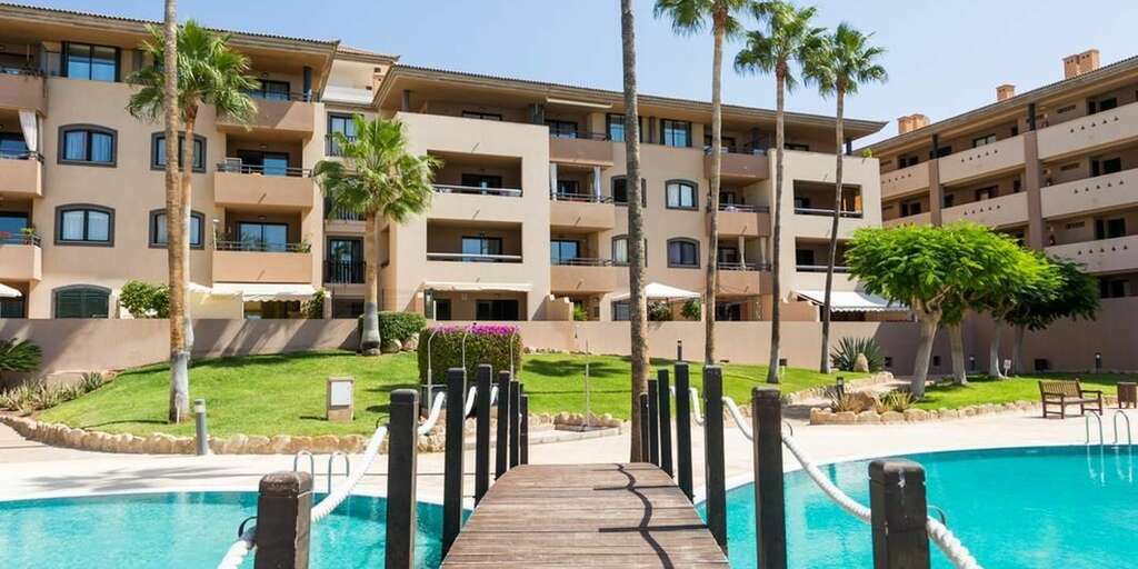 Apartamento de 2 dormitorios - Playa Paraíso - Residencial Paraíso I