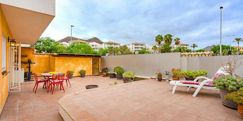 Apartamento de 3 dormitorios - Los Cristianos - Vista Hermosa