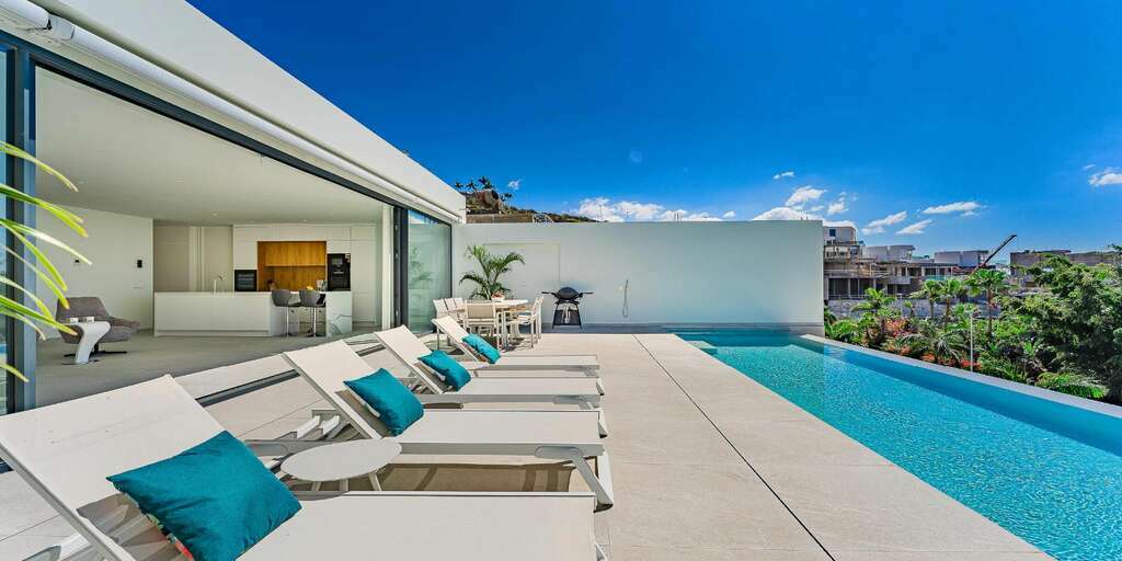 4 Bedroom Villa - San Eugenio Alto - Siam Blue