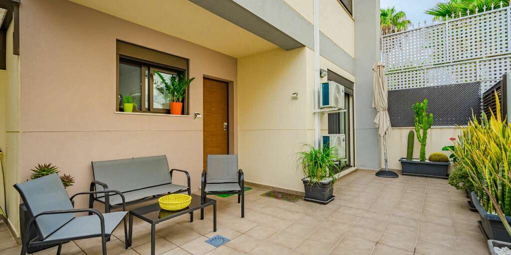3 Bedroom Townhouse - Parque de la Reina