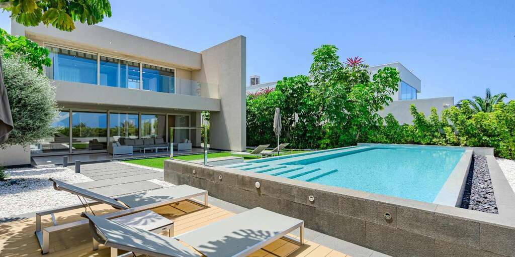 Villa mit 5 Schlafzimmern -  La Caleta