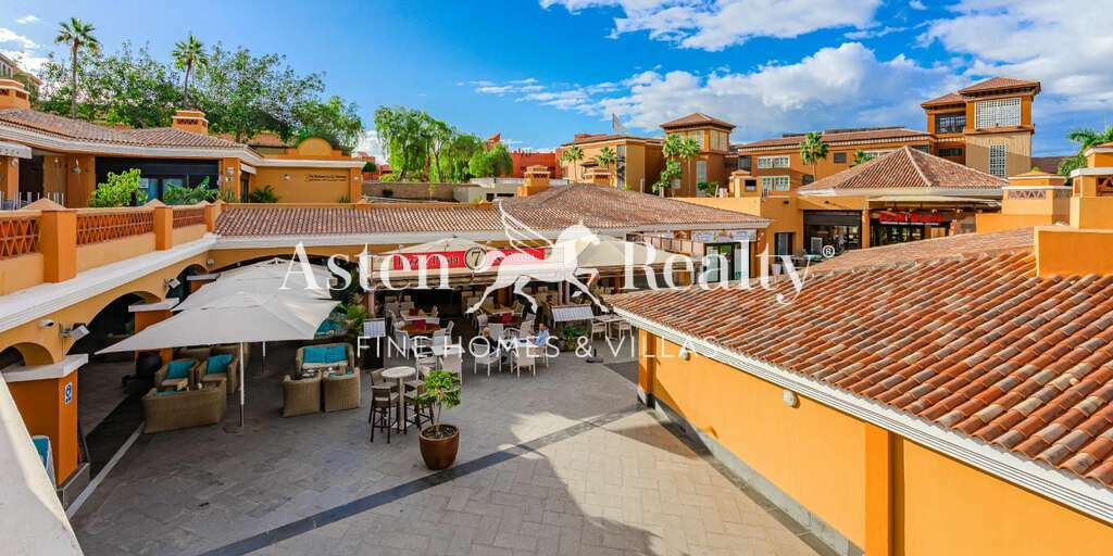 Business -  La Caleta