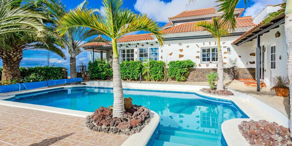 6 Bedroom Villa - Los Menores