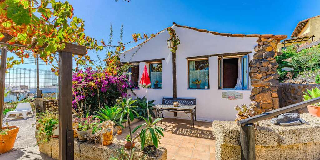 13 Bedroom Hotel - San Miguel