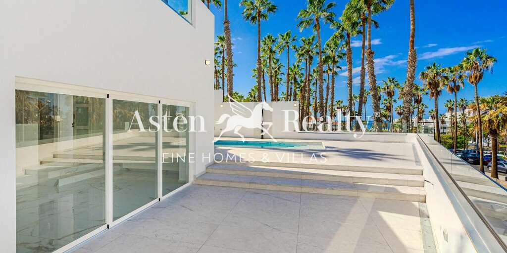 Luxury 3 Bedroom Villa - San Eugenio Alto