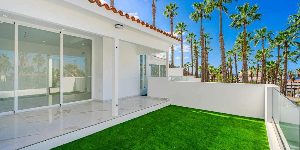 Luxury 3 Bedroom Villa - San Eugenio Alto