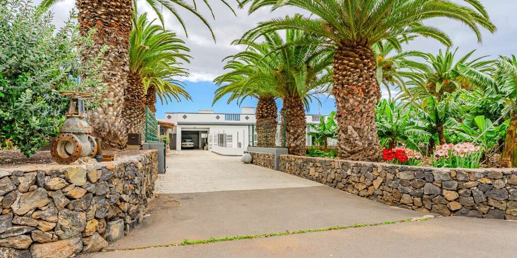 5 Bedroom Villa - Guaza