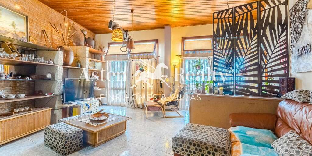 Business - Playa San Juan