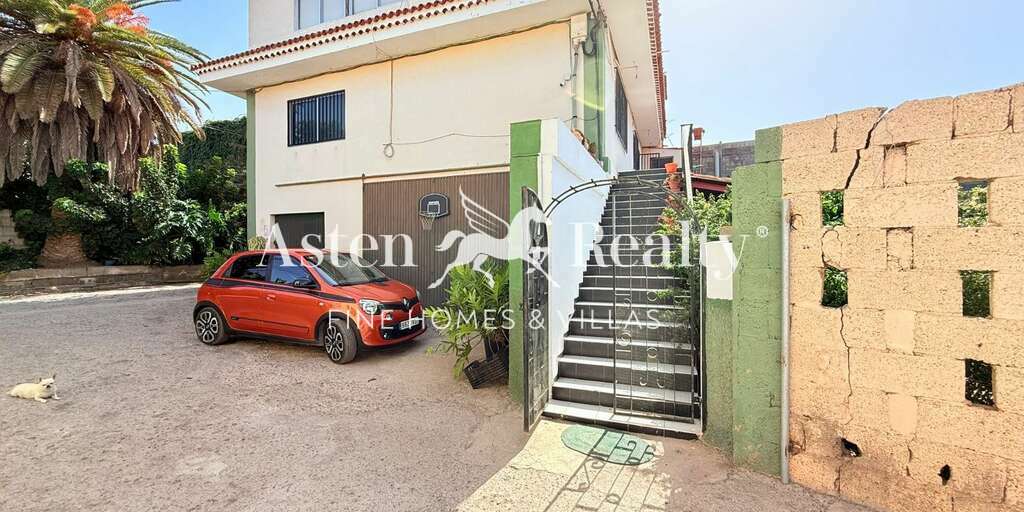 Domain - Las Galletas