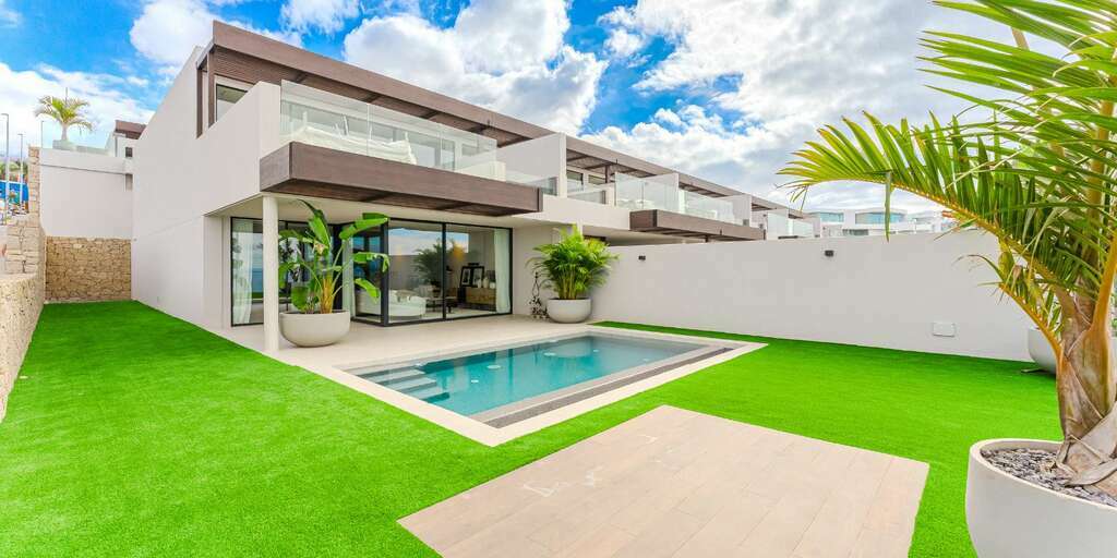 2 Bedroom Apartment - Callao Salvaje - Iconic