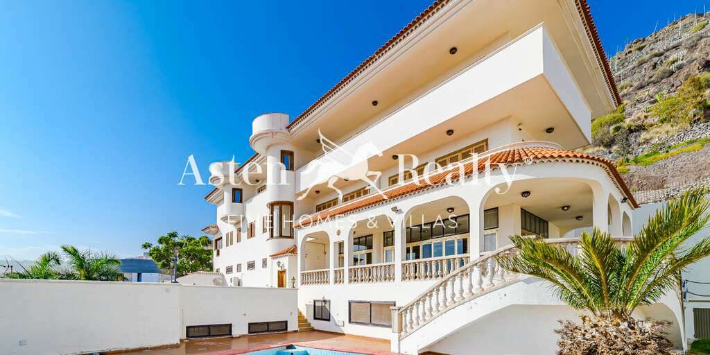 Villa mit 8 Schlafzimmern - Santa Cruz