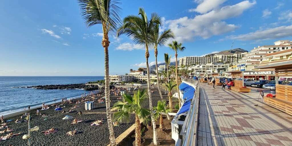 12 Bedroom Building - Puerto de Santiago