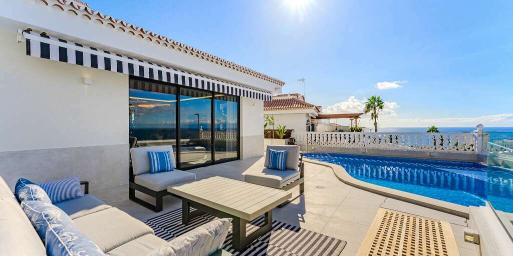 Luxury 4 Bedroom Villa - San Eugenio Alto