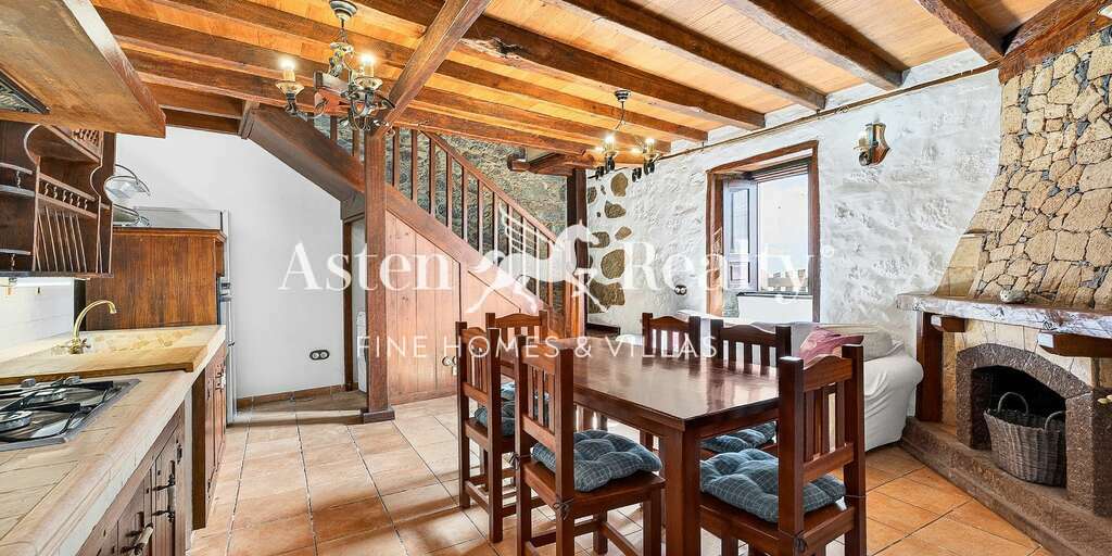 3 Bedroom Villa - Taucho