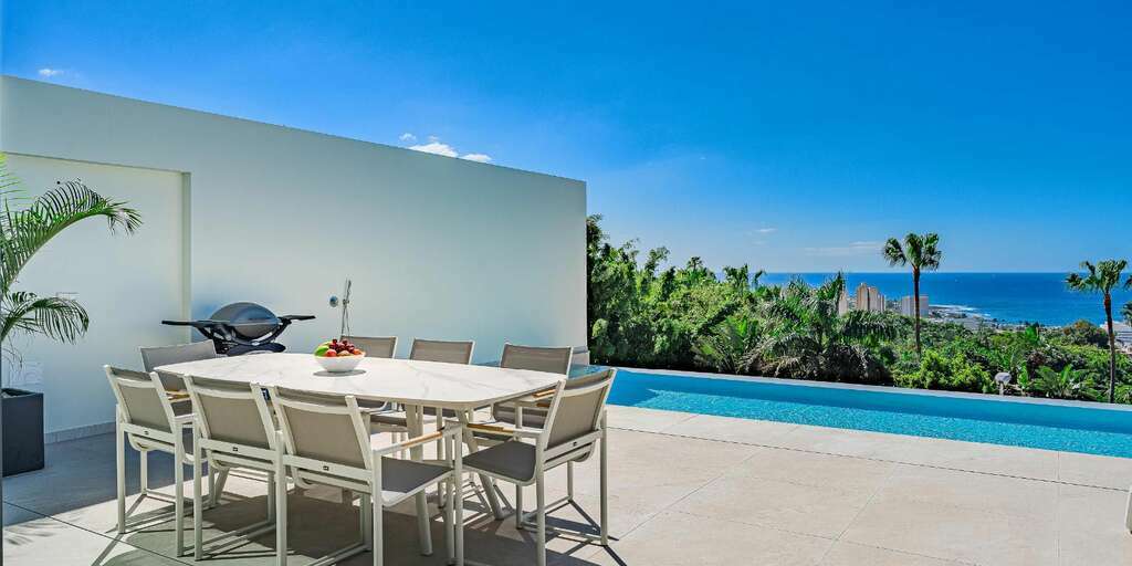 4 Bedroom Villa - San Eugenio Alto - Siam Blue