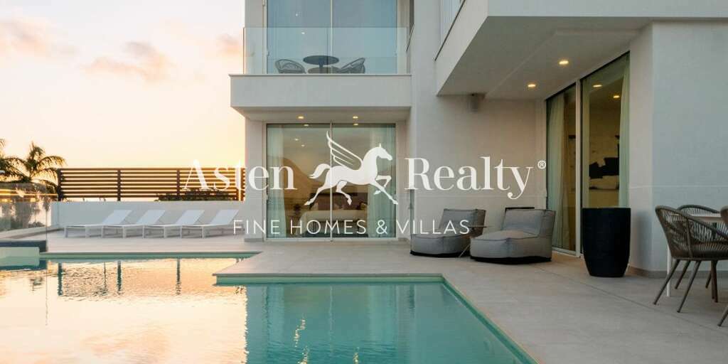 Luxury 3 Bedroom Villa - San Eugenio Alto - Serenity Luxury Villas