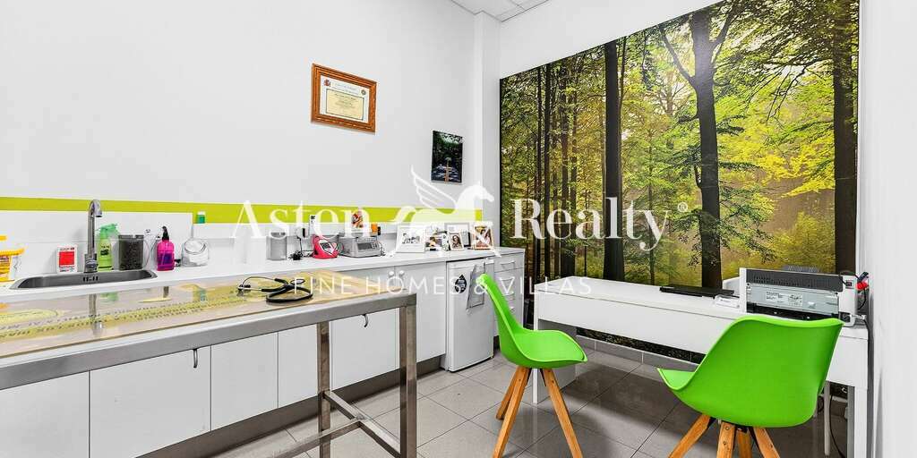 Business - La Camella