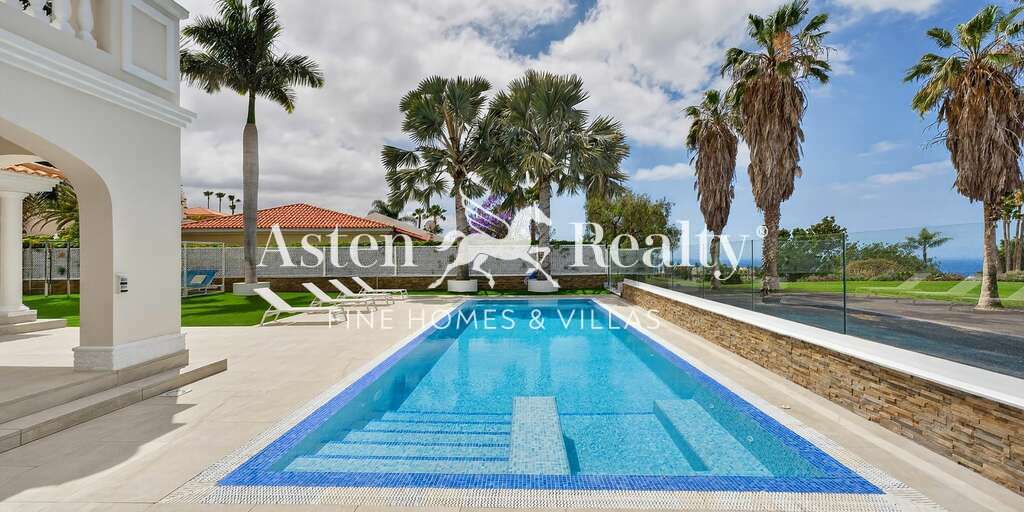 4 Bedroom Villa -  La Caleta
