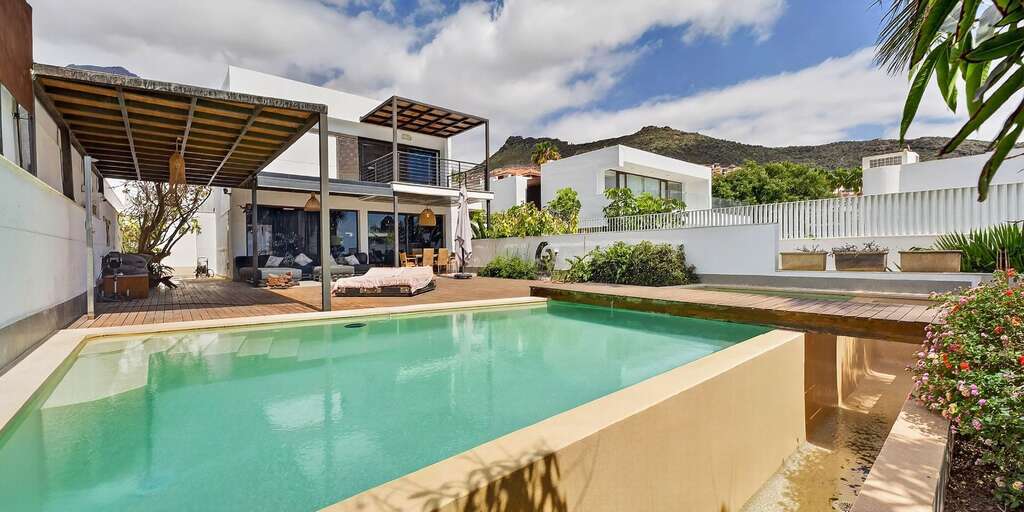 5 Bedroom Villa - El Madroñal