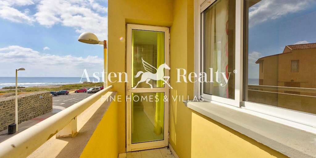 Seafront 3 Bedroom Apartment - El Médano - Lagos de Mirazul