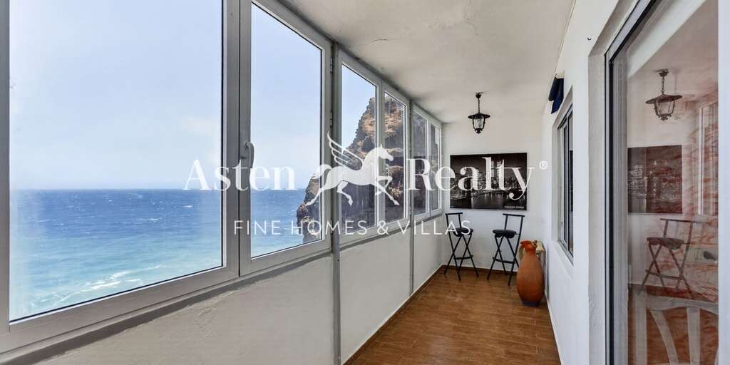 Seafront 1 Bedroom Apartment - Fasnia