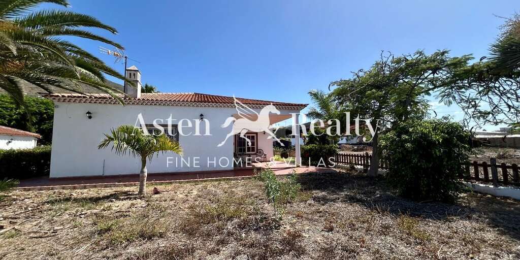 4 Bedroom House - Tejina