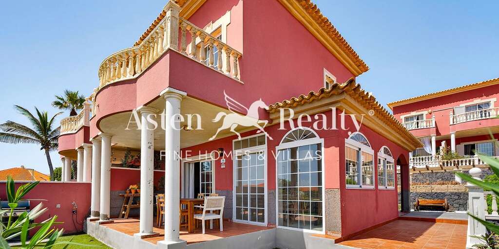 Seafront 3 Bedroom Townhouse - El Médano - Las Dunas